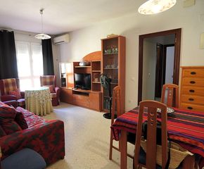 Appartement à Ayuntamiento-Barrio Alto. Piso en venta en v centenario, 2 dormitorios.