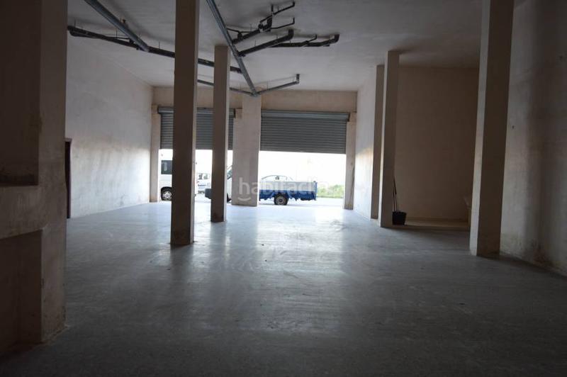 Foto e1babbe7-f649-4320-8cfc-cc7331f7eb69. Lloguer local comercial a Zona Metro Alboraya