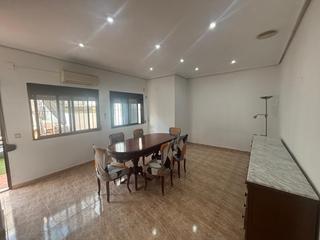 Location Appartement à Russafa. Amplia vivienda de 3 dormitorios con terraza de 50 metros en ple