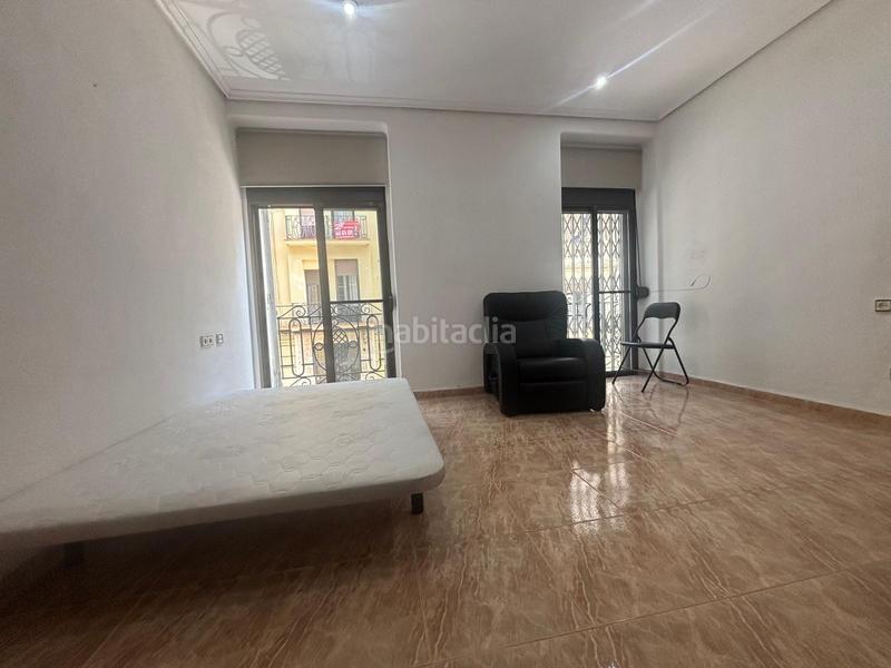 Foto ca584f16-2d6a-473a-94b0-655af58afaea. Lloguer pis a Russafa Valencia