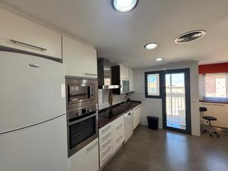 Pis a Ausias March. Espectacular vivienda de dos dormitorios  antes tres   con garaj