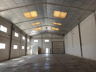 Miete Fabrikhalle in Meliana. Nave industrial vacia de 450 metros en el poligono de meliana  s