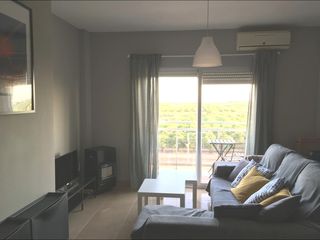 Piso en Museros. Vivienda seminueva con plaza de garaje  en la la mejor zona de m