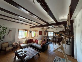 Bauernhof in Meliana. Espectaculares casas de huerta  con dos estilos  diferentes , un