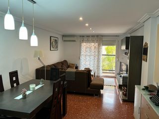 Etagenwohnung in El Molí. Amplia y luminosa vivienda amueblada de protección oficial en to