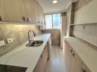 Flat in Parc Central. Vivienda totalmente reformada junto al parque central de paterna
