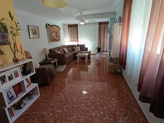 Appartamento in Ausias March. Bonita vivienda de 3 dormitorios y dos baños en zona ausias marc