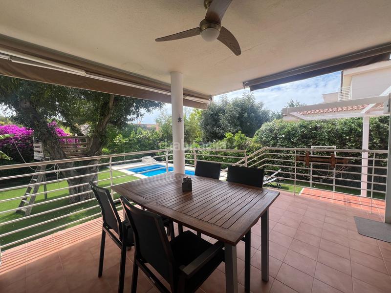 Foto 2cd09a76-cde0-4857-8884-8f27634c4848. Casa amplio chalet pareado con piscina privada en la almajada a pocos minutos de la playa san juan. en Mutxamel