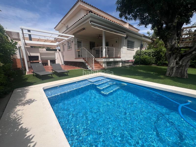 Foto 898ec1d5-46cb-4fff-bc9b-8a8d530b494f. Casa amplio chalet pareado con piscina privada en la almajada a pocos minutos de la playa san juan. en Mutxamel