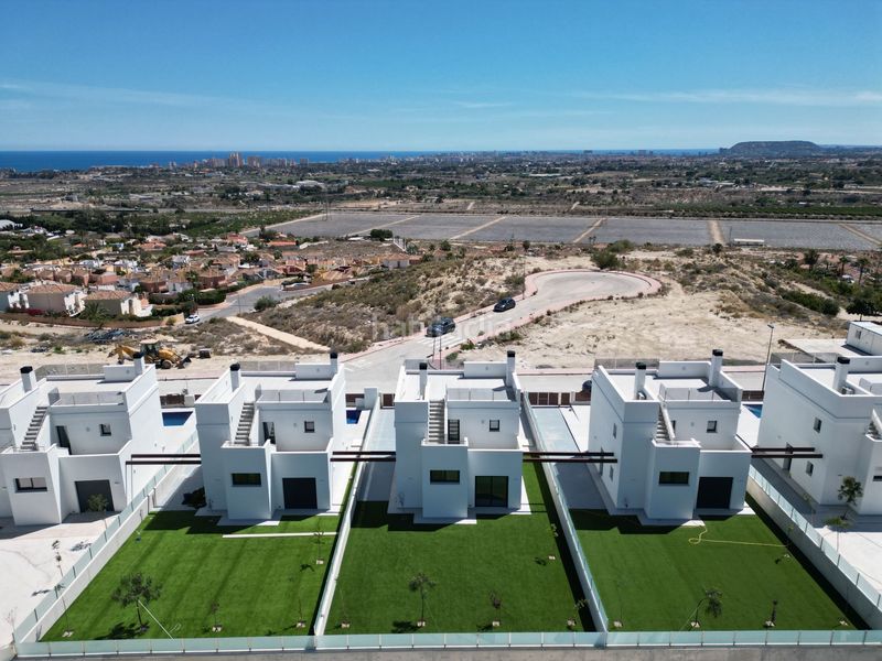 Foto 4a7cf643-ce7f-46fc-8a1c-28d946aad610. Casa amb calefacció piscina a Bonalba-Cotoveta Mutxamel