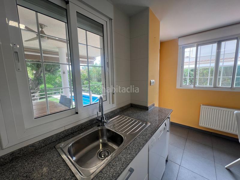 Foto 8607ccfa-fd3d-4416-81b3-a129873b1f23. Alquiler casa amplio chalet pareado con piscina privada en la almajada a pocos minutos de la playa san juan. almajada en Mutxamel