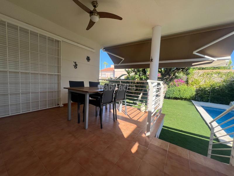 Foto cda0babe-c297-415c-ad8c-83e600fcba3e. Alquiler casa amplio chalet pareado con piscina privada en la almajada a pocos minutos de la playa san juan. almajada en Mutxamel