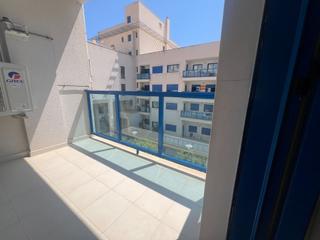 Affitto Piccolo appartamento  Reino unido. Alquila práctico apartamento ideal para personal de aeropuerto,