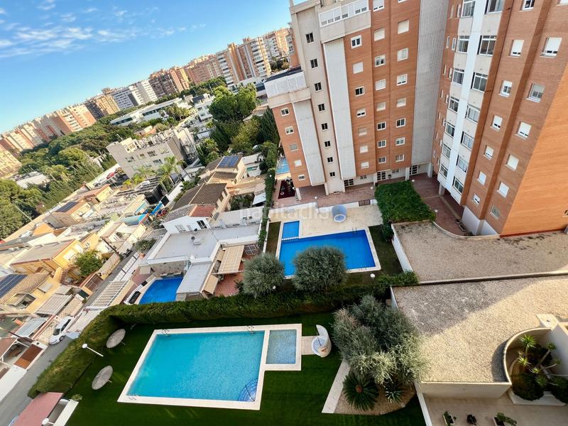 Foto 1ad4ccee-333c-427b-8698-e94733c07b70. Piso  con gran terraza en av. miriam blasco. en Alicante