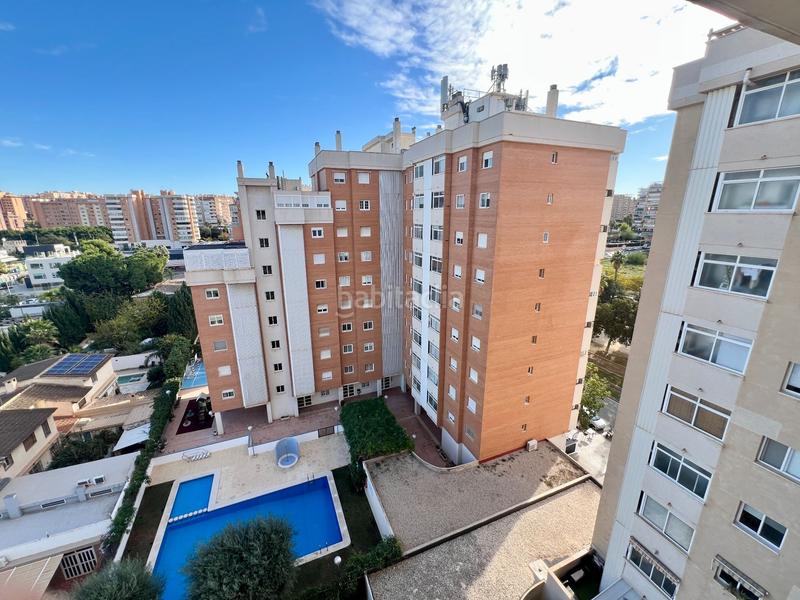 Foto ccd1f615-4adf-48db-add1-065e132ddbd8. Piso  con gran terraza en av. miriam blasco. en Alicante