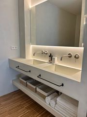 Rent Apartment  Medico manero mollá. Apartamento 2d de diseño y altas calidades junto a la explanada