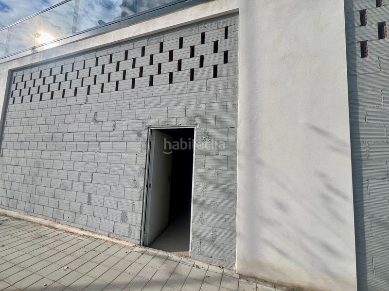 Foto 02418287-8db2-480a-8fad-f2437559ab3d. Alquiler local comercial  en nou nazaret, playa san juan en San Juan de Alicante