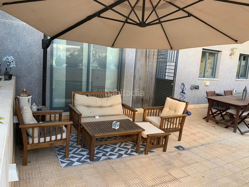 Foto 2c2a7373-c66d-47e6-afab-66644c5a5631. Piso espectacular planta baja con increible terraza de 58 m2 con vistas a la piscina en una de las mejores urbanizaciones zona kelme en Elche / Elx