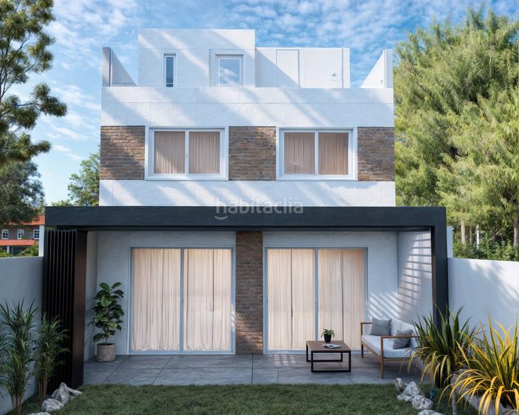 Foto f106523b-cf55-444e-9e8d-017a33a1e3a9. Casa adossada a Fuentebella-San Fermín-El Leguario Parla