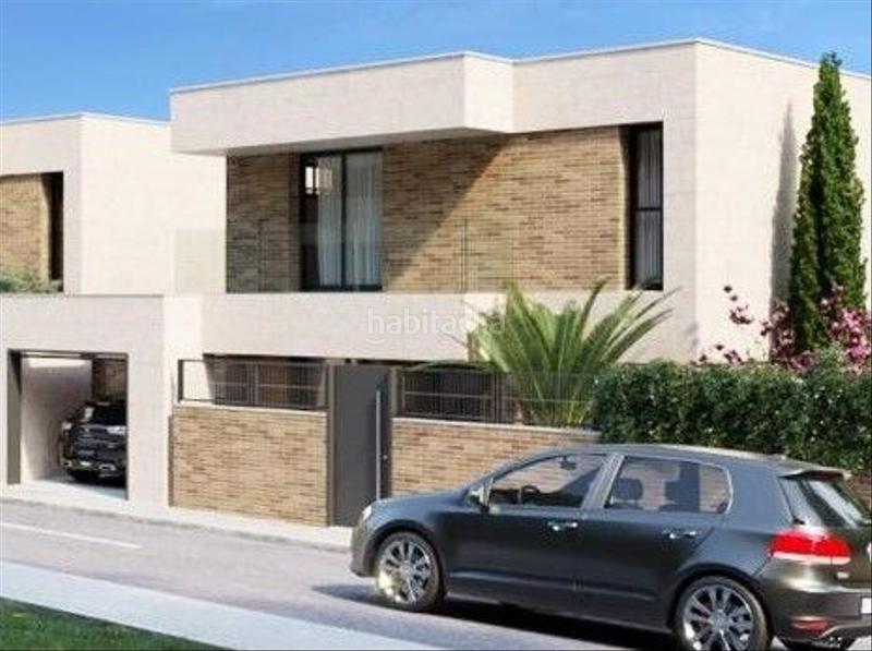 Foto 530950d9-a087-4421-9325-9428cc4f5847. Maison jumelée dans Carranque