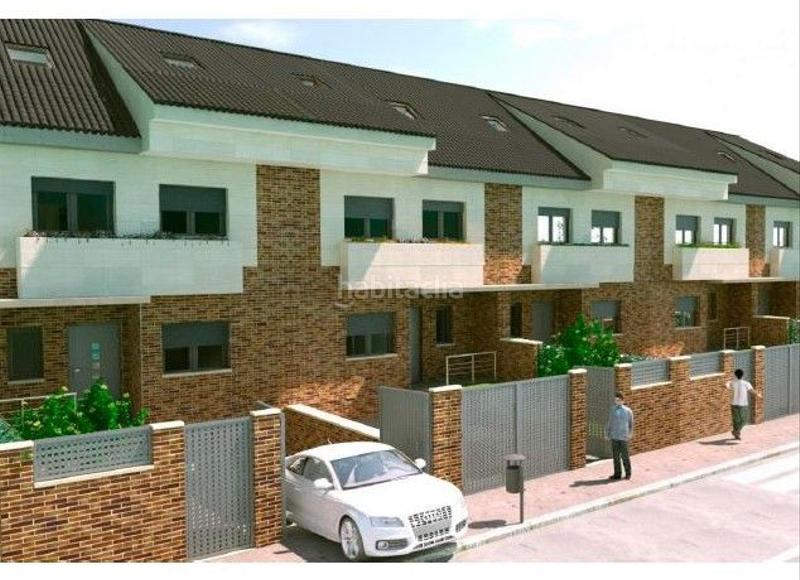 Foto 9d05ee8b-a932-4528-961b-b530e0cac415. Maison jumelée dans Carranque