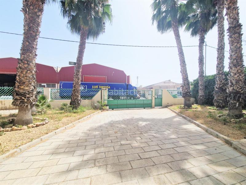 Foto d09c5659-015f-4f7f-ba30-87bdea08ecb4. Rent industrial building in Ciudad de Asís Alicante
