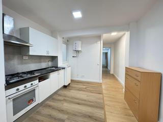 Etagenwohnung in Carolinas Altas. Piso en venta con 4 dormitorios junto plaza pio xii