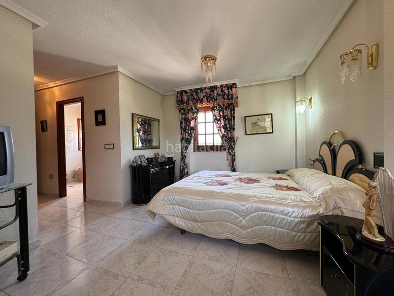 Foto 3b801e7b-0061-4314-8388-f7c9bc0b2bd2. Chalet  independiente en venta en las paulinashogar provincial en Alicante