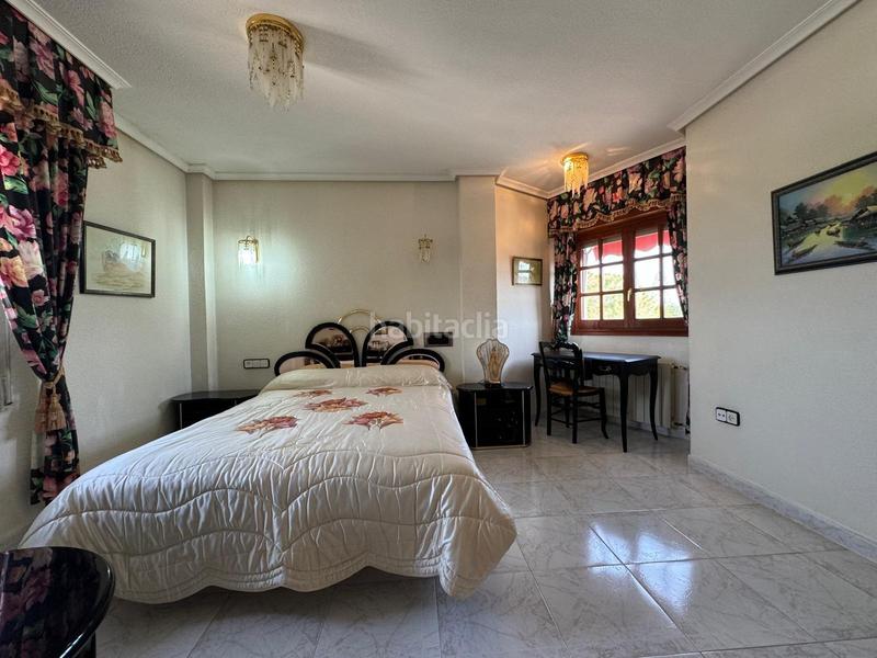 Foto 3c09c1e8-f13d-4a72-940a-20dea7bf1b87. Chalet  independiente en venta en las paulinashogar provincial en Alicante