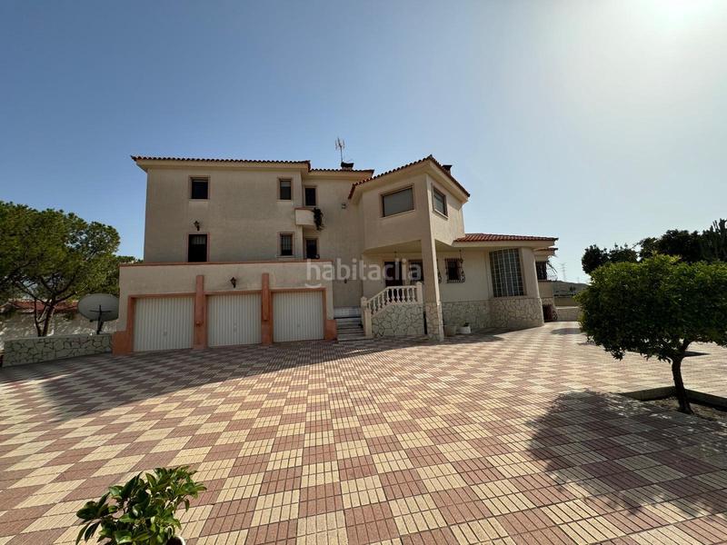 Foto 52e48fa8-68b5-4dd2-b32d-16bfaa3ddc6b. Chalet  independiente en venta en las paulinashogar provincial en Alicante
