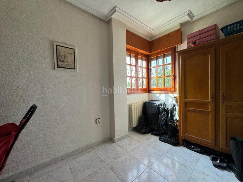 Foto 7b40bca9-f8b7-488e-b557-445207307d9e. Chalet  independiente en venta en las paulinashogar provincial en Alicante