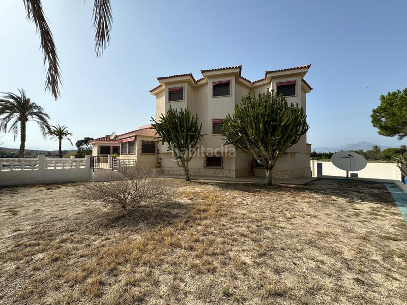 Foto c532fd53-afd9-4267-8d8b-6498f800c0ab. Chalet  independiente en venta en las paulinashogar provincial en Alicante