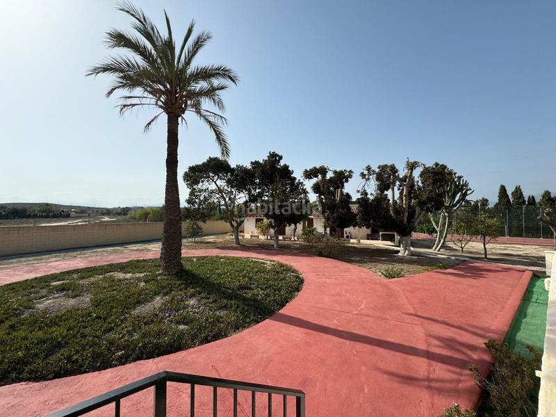 Foto cd280faa-de3c-4002-aada-2926466ddd1a. Chalet  independiente en venta en las paulinashogar provincial en Alicante