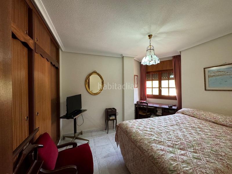 Foto d8c83a61-b4b9-4343-a01b-ed33e0a72537. Chalet  independiente en venta en las paulinashogar provincial en Alicante