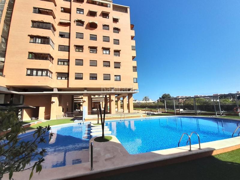 Foto 174f93ae-a011-4638-80dc-051c1de73c6e. Pis amb calefacció aparcament piscina a Garbinet - Parque de las Avenidas Alicante