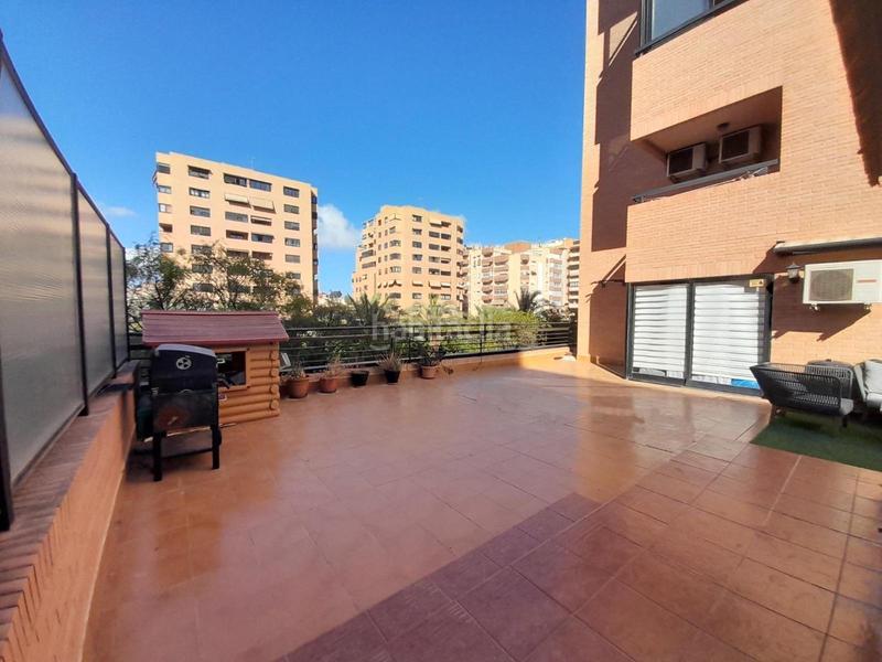 Foto 8bfb9a13-b9b5-44d3-96d4-561f31ce54f1. Pis amb calefacció aparcament piscina a Garbinet - Parque de las Avenidas Alicante