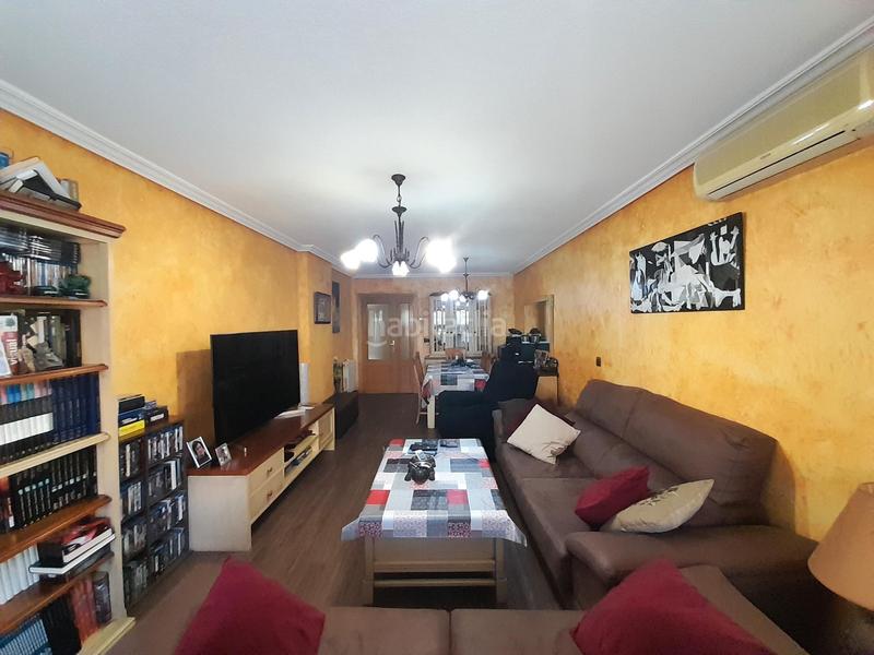 Foto f628e385-988e-48fd-a10b-7a0da625822f. Pis amb calefacció aparcament piscina a Garbinet - Parque de las Avenidas Alicante