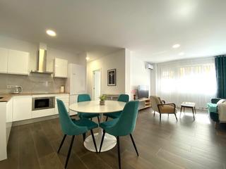 Rez-de-chaussée à Altozano - Conde Lumiares. Bajo con aparcamiento en venta zona hospital