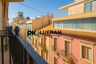Flat in Casco Antiguo - Sta. Cruz - Ayuntamiento. Piso en venta raval roig