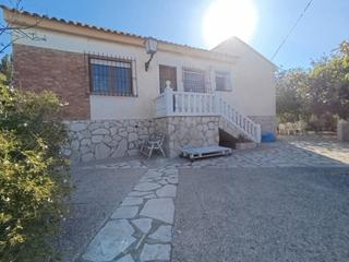 Rent Chalet in Playa Muchavista. Chalet en alquiler   en playa de san juan  zona villamarco  play