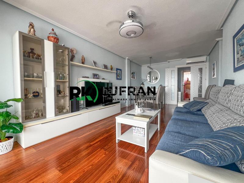 Foto bc2f1de5-3f48-4478-9ba5-3c3ab7044fc8. Piso apartamento con vistas increíbles en Juan XXIII Alicante
