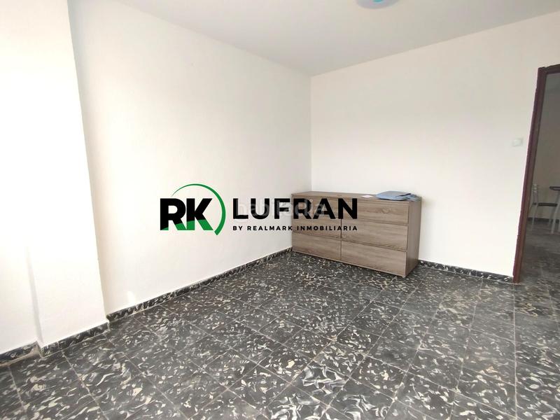 Foto 080c508c-03a2-4f66-b115-0ee17efe0423. Piso  listo para entrar a vivir o como inversión. en Elda