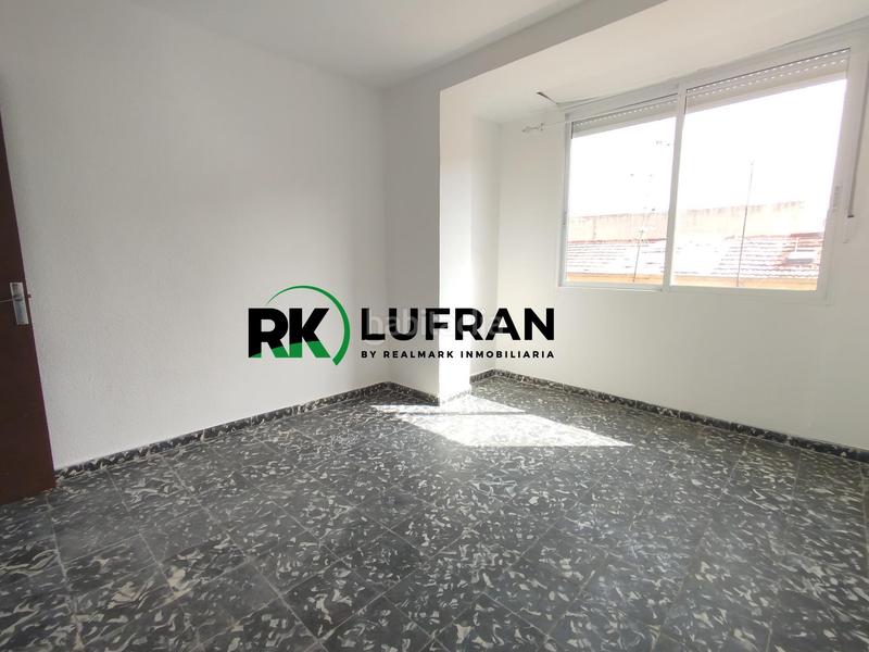Foto 380f980b-21d5-417f-acd4-ca43f1d27575. Piso  listo para entrar a vivir o como inversión. en Elda