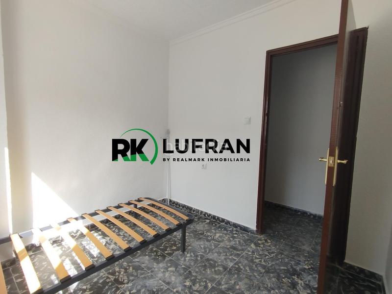 Foto 4c4e4724-5fed-40a5-84d7-f19155cb8286. Piso  listo para entrar a vivir o como inversión. en Elda