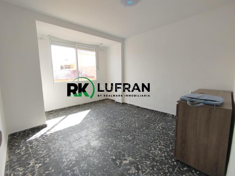 Foto dc4e865e-8486-4ccd-ab30-ab08838469fe. Piso  listo para entrar a vivir o como inversión. en Elda