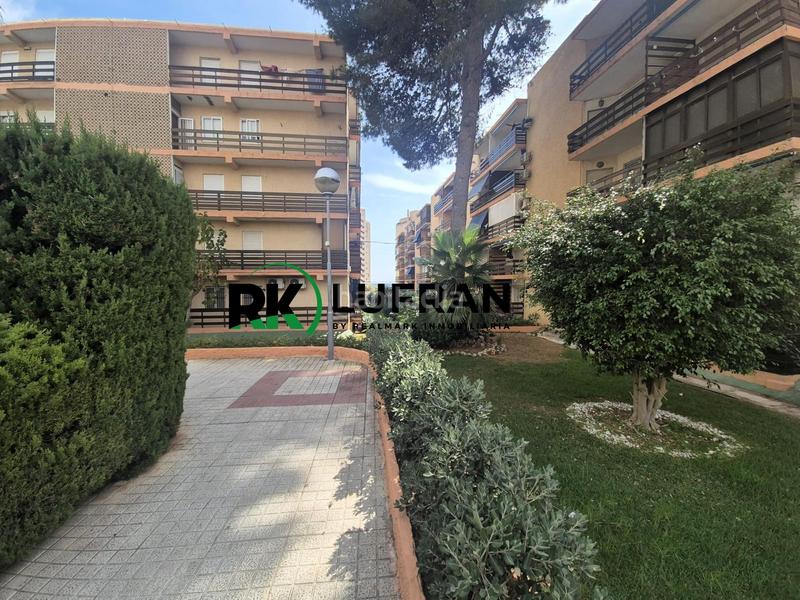 Foto 5d10ac18-bef8-4265-a5ef-05f223c8c0d4. Lloguer pis amb aparcament piscina a Playa Muchavista Campello (el)