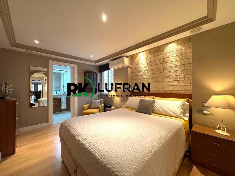 Foto 3d49d8ed-1910-45f1-a420-5d4f3da9bff2. Piso  en venta en calle mayor en Casco Antiguo - Sta. Cruz - Ayuntamiento Alicante