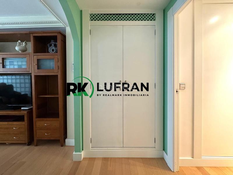 Foto 9c3d9acc-7e63-4c9c-ade2-a71e9e5cf3d9. Piso  en venta en calle mayor en Casco Antiguo - Sta. Cruz - Ayuntamiento Alicante