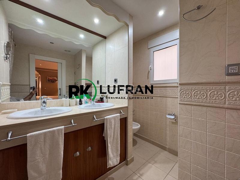 Foto e36ef916-7a5b-4c7f-9a89-8b4b34f4a2ef. Piso  en venta en calle mayor en Casco Antiguo - Sta. Cruz - Ayuntamiento Alicante