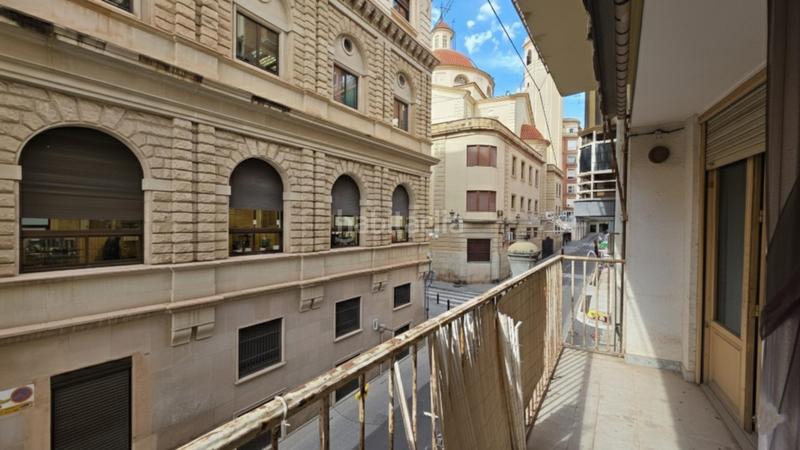 Foto 0d411555-7796-4458-88bb-5c3eead22a27. Pis a Barrio del Centro Alicante